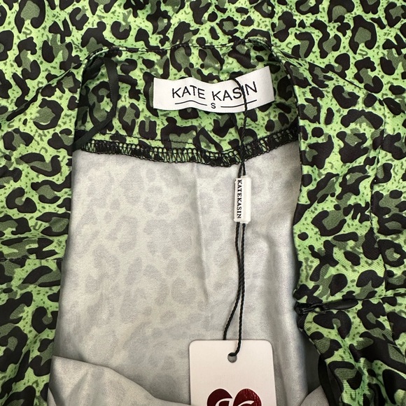 Green Leopard Skirt Size Small - Picture 4 of 8